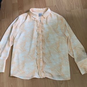 Chico’s Button-Up Ruffled Blouse🌼